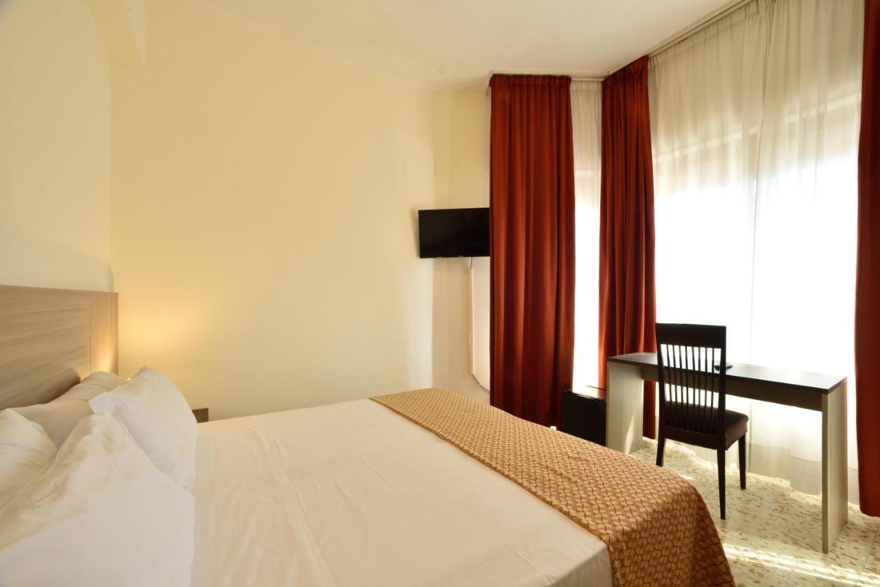 Hotel Diano Marina Mhotelsgroup Kültér fotó