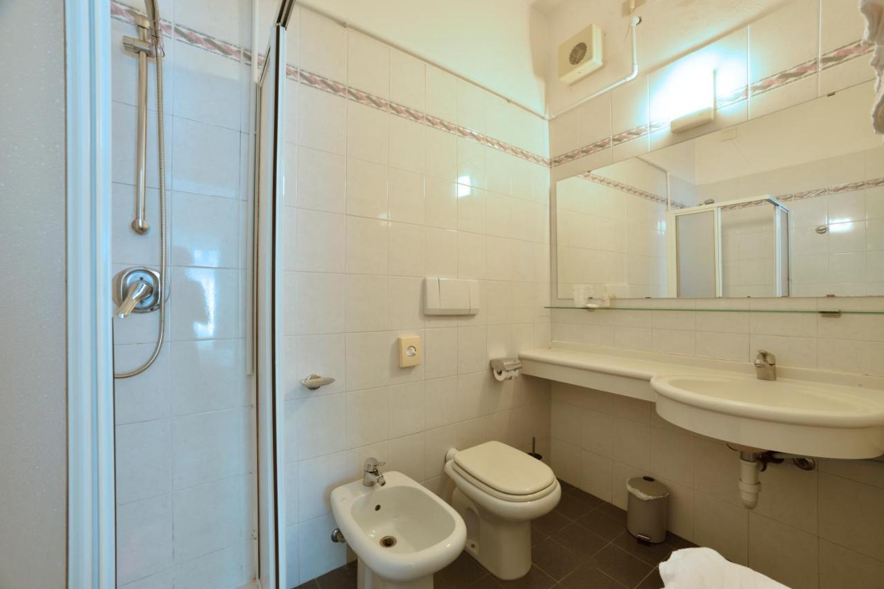 Hotel Diano Marina Mhotelsgroup Kültér fotó