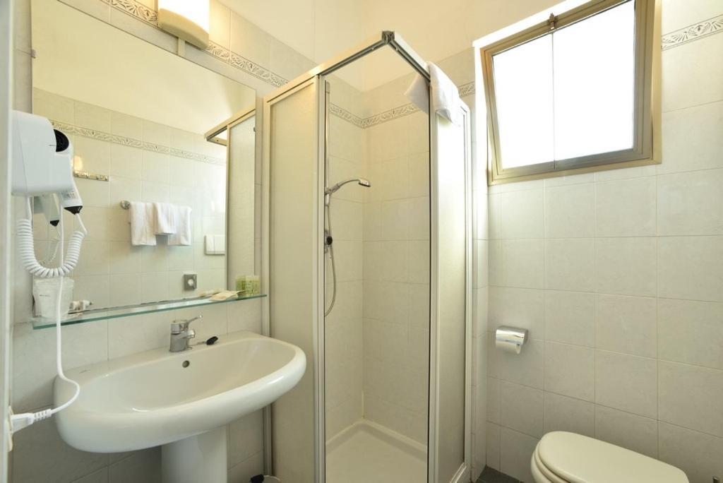 Hotel Diano Marina Mhotelsgroup Kültér fotó